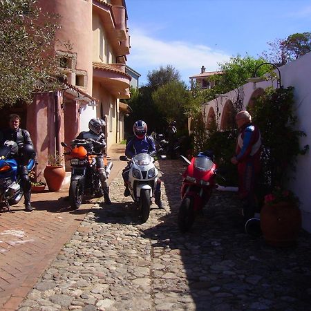 Locanda Tipica Sa Corte Oliena Εξωτερικό φωτογραφία