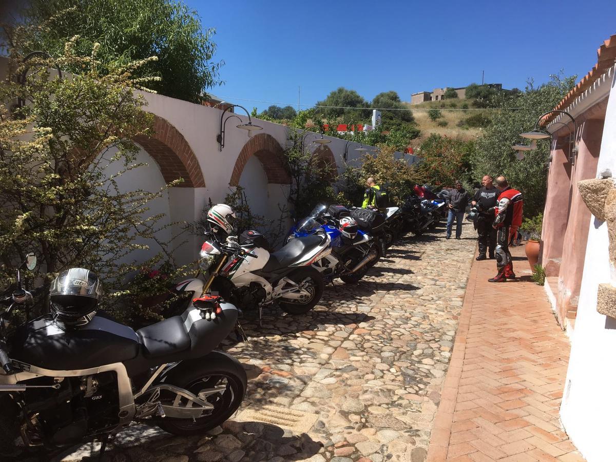 Locanda Tipica Sa Corte Oliena Εξωτερικό φωτογραφία