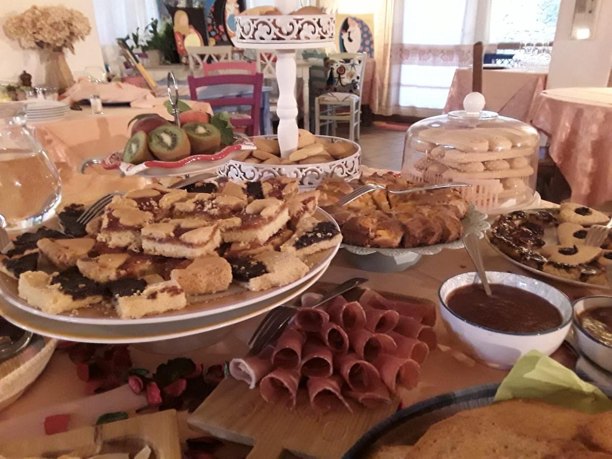 Locanda Tipica Sa Corte Oliena Εξωτερικό φωτογραφία