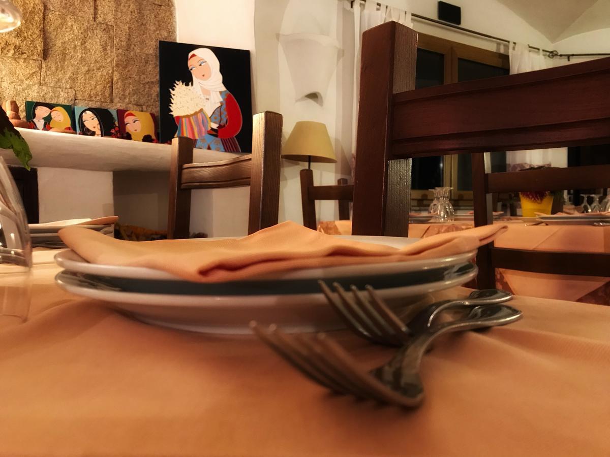 Locanda Tipica Sa Corte Oliena Εξωτερικό φωτογραφία