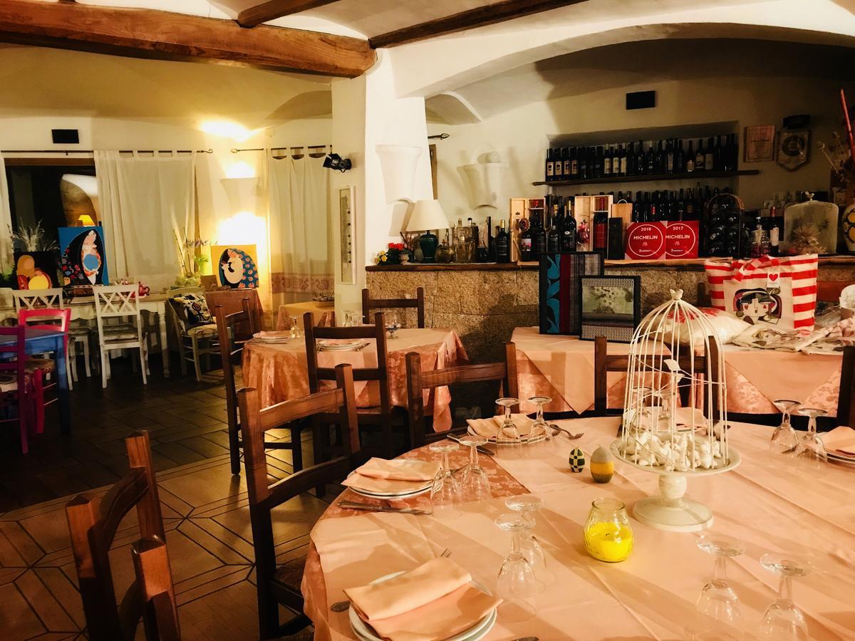 Locanda Tipica Sa Corte Oliena Εξωτερικό φωτογραφία
